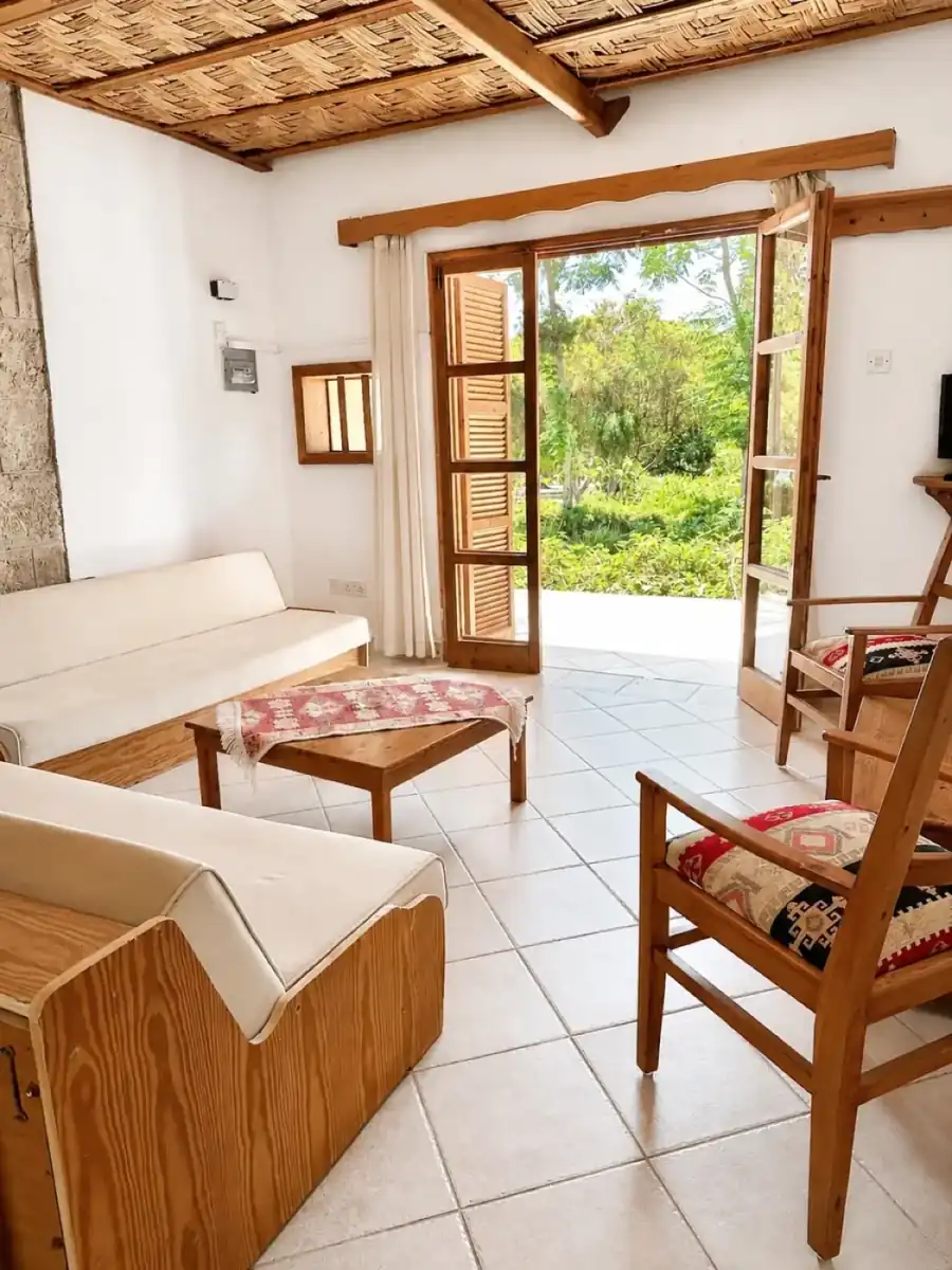 Poolside Bungalow lounge and garden